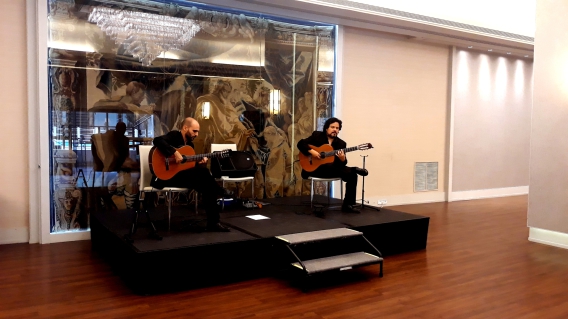 The best guitar covers for parties and events in Spain